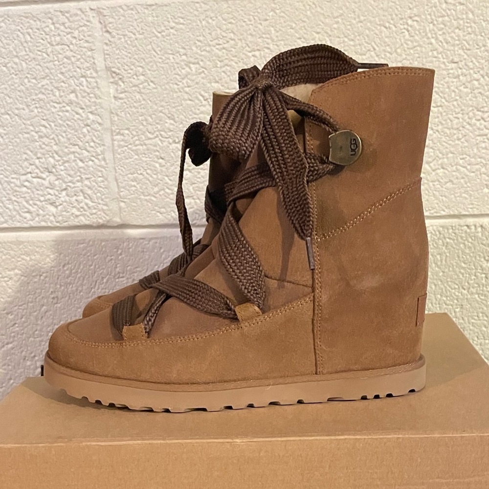 UGG Lace-up Bootie